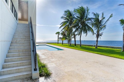 Купить виллу или дом в Корал-Гейблс, Флорида 7 спален, 862.78м2, № 2040084 - фото 22