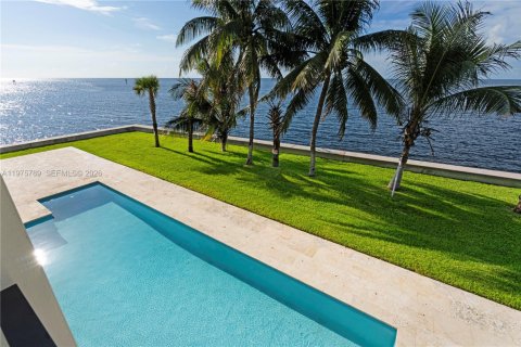 Купить виллу или дом в Корал-Гейблс, Флорида 7 спален, 862.78м2, № 2040084 - фото 25