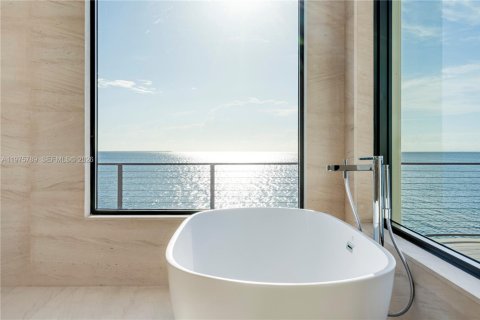 Купить виллу или дом в Корал-Гейблс, Флорида 7 спален, 862.78м2, № 2040084 - фото 15