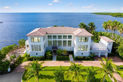 Купить виллу или дом в Корал-Гейблс, Флорида 7 спален, 862.78м2, № 2040084 - фото 3