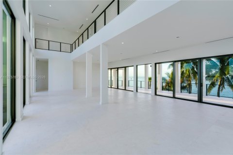 Купить виллу или дом в Корал-Гейблс, Флорида 7 спален, 862.78м2, № 2040084 - фото 11