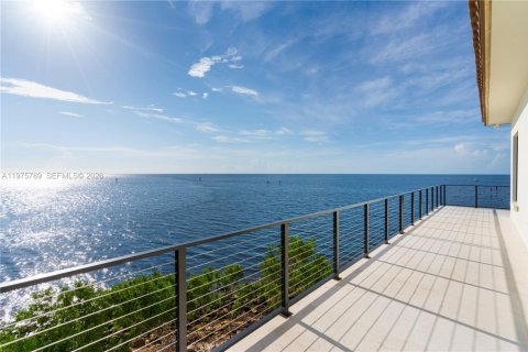 Купить виллу или дом в Корал-Гейблс, Флорида 7 спален, 862.78м2, № 2040084 - фото 19