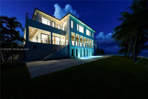 Купить виллу или дом в Корал-Гейблс, Флорида 7 спален, 862.78м2, № 2040084 - фото 5