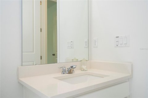 House in Orlando, Florida 5 bedrooms, 305.74 sq.m. № 1812792 - photo 24