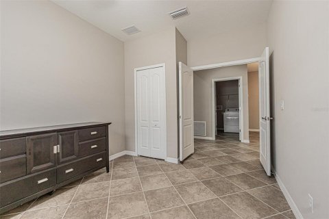 House in San Antonio, Florida 3 bedrooms, 158.58 sq.m. № 2211492 - photo 20