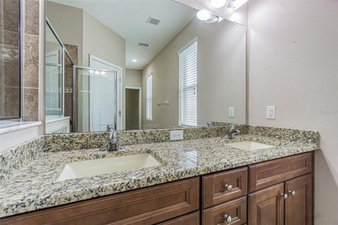 House in San Antonio, Florida 3 bedrooms, 158.58 sq.m. № 2211492 - photo 15
