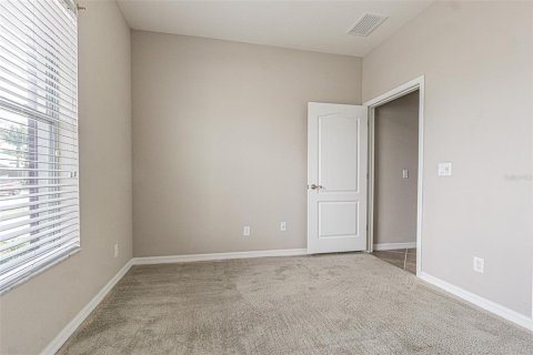 House in San Antonio, Florida 3 bedrooms, 158.58 sq.m. № 2211492 - photo 18