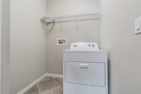 House in San Antonio, Florida 3 bedrooms, 158.58 sq.m. № 2211492 - photo 21