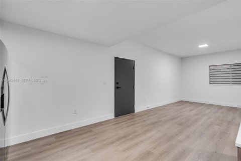 Appartement à louer à Miami, Floride: 2 chambres № 1999959 - photo 4