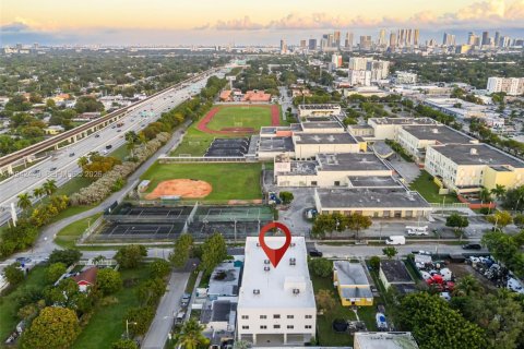 Appartement à louer à Miami, Floride: 2 chambres № 1999959 - photo 24