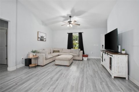 Villa ou maison à vendre à Orange City, Floride: 3 chambres, 164.62 m2 № 1787609 - photo 9