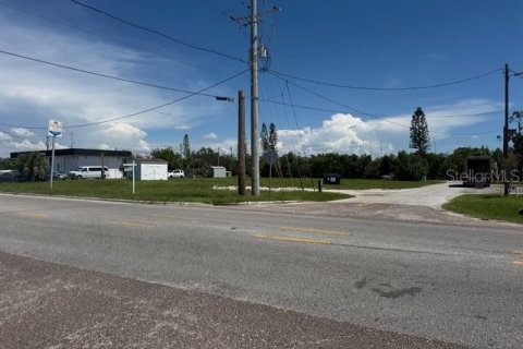 Propiedad comercial en alquiler en Ruskin, Florida № 1826523 - foto 1