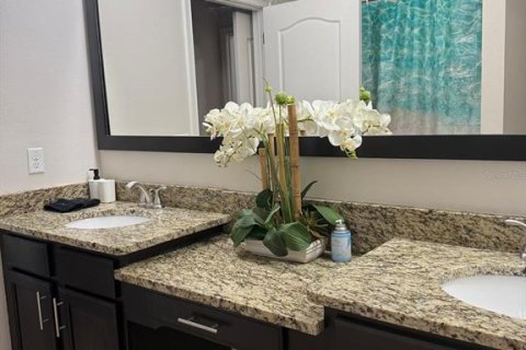 Townhouse in Davenport, Florida 3 bedrooms, 151.62 sq.m. № 2103087 - photo 28
