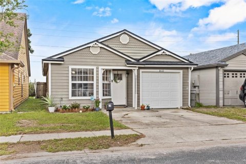House in Apopka, Florida 3 bedrooms, 103.59 sq.m. № 1835963 - photo 1