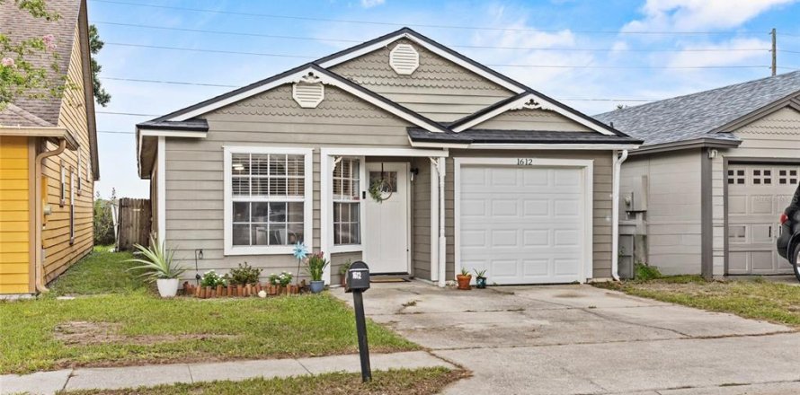 House in Apopka, Florida 3 bedrooms, 103.59 sq.m. № 1835963