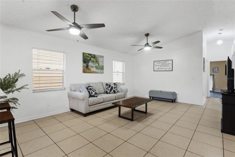 House in Apopka, Florida 3 bedrooms, 103.59 sq.m. № 1835963 - photo 11