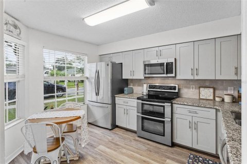 House in Apopka, Florida 3 bedrooms, 103.59 sq.m. № 1835963 - photo 5