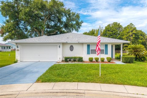 House in Lakeland, Florida 2 bedrooms, 129.23 sq.m. № 2285411