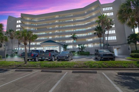 Condo in Ponce Inlet, Florida, 3 bedrooms  № 2362622