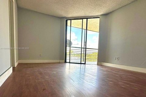 Copropriété à louer à Miami, Floride: 2 chambres, 147.34 m2 № 2169745 - photo 9