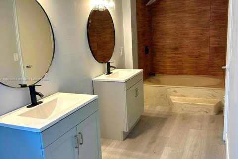 Copropriété à louer à Miami, Floride: 2 chambres, 147.34 m2 № 2169745 - photo 10