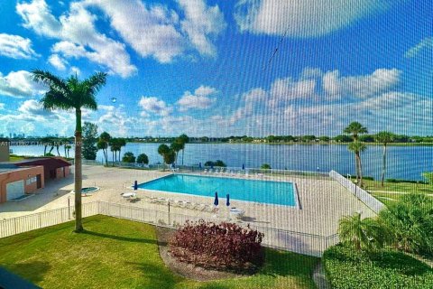 Copropriété à louer à Miami, Floride: 2 chambres, 147.34 m2 № 2169745 - photo 19