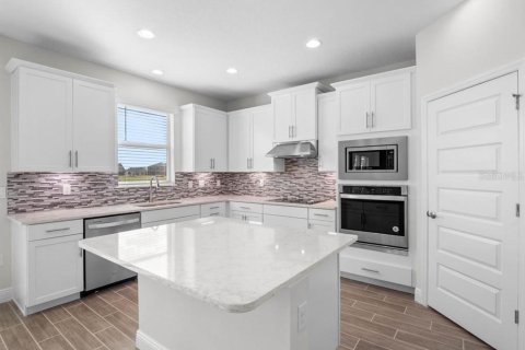 House in Winter Garden, Florida 5 bedrooms, 266.26 sq.m. № 1772273 - photo 14