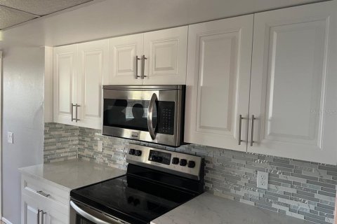 Villa ou maison à vendre à Bradenton, Floride: 3 chambres, 155.24 m2 № 2431860 - photo 13