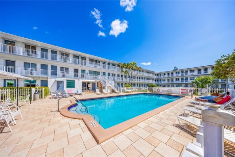 Condo in Miami, Florida, 1 bedroom  № 1978589 - photo 27