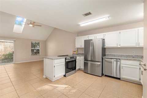 Touwnhouse à louer à Gainesville, Floride: 2 chambres, 111.76 m2 № 2105335 - photo 7