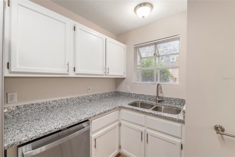 Touwnhouse à louer à Gainesville, Floride: 2 chambres, 111.76 m2 № 2105335 - photo 11