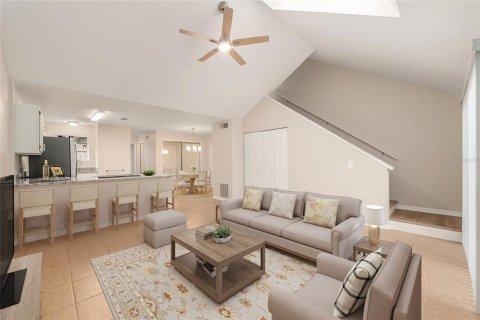 Touwnhouse à louer à Gainesville, Floride: 2 chambres, 111.76 m2 № 2105335 - photo 3