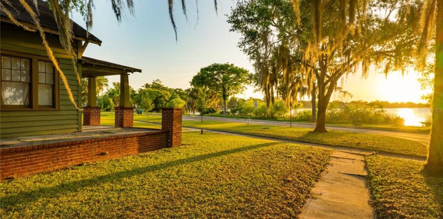 Villa ou maison à Winter Park, Floride 4 chambres, 117.06 m2 № 2157964