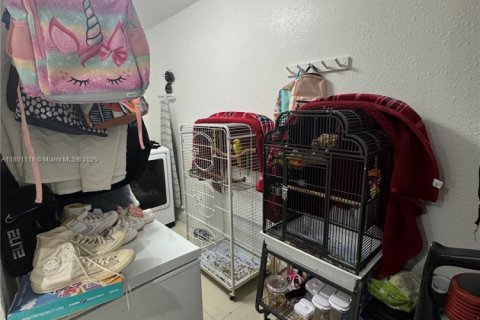 Condo in Hialeah Gardens, Florida, 3 bedrooms  № 1862033 - photo 3