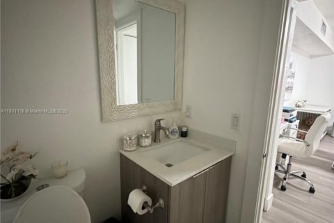 Condo in Hialeah Gardens, Florida, 3 bedrooms  № 1862033 - photo 19