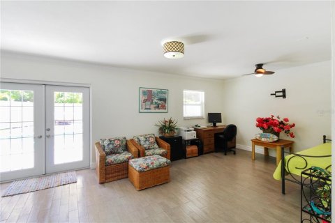 Villa ou maison à louer à Sarasota, Floride: 3 chambres, 213.49 m2 № 2388686 - photo 16