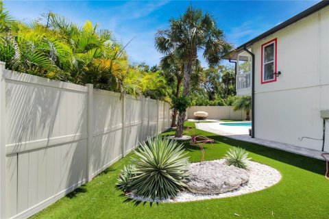 Villa ou maison à louer à Sarasota, Floride: 3 chambres, 213.49 m2 № 2388686 - photo 8