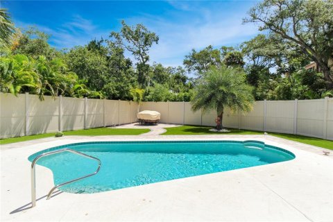 Villa ou maison à louer à Sarasota, Floride: 3 chambres, 213.49 m2 № 2388686 - photo 10