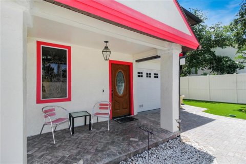 Villa ou maison à louer à Sarasota, Floride: 3 chambres, 213.49 m2 № 2388686 - photo 14