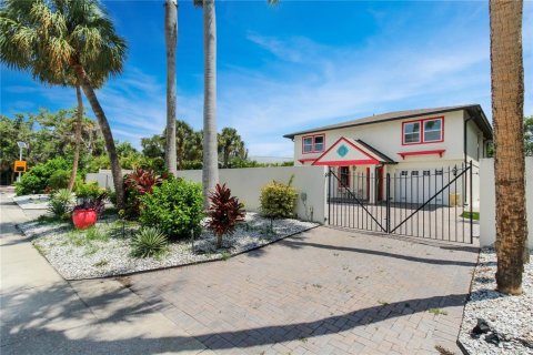 Villa ou maison à louer à Sarasota, Floride: 3 chambres, 213.49 m2 № 2388686 - photo 3