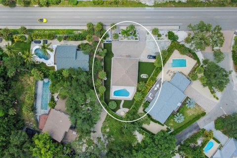 Villa ou maison à louer à Sarasota, Floride: 3 chambres, 213.49 m2 № 2388686 - photo 2