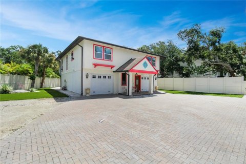 Villa ou maison à louer à Sarasota, Floride: 3 chambres, 213.49 m2 № 2388686 - photo 4