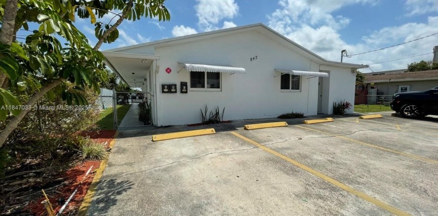 Villa ou maison à Hallandale Beach, Floride 2 chambres № 1845506