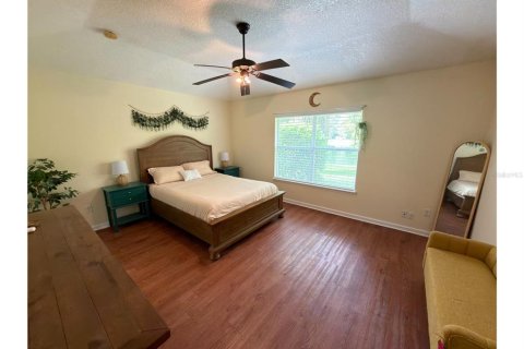 Villa ou maison à louer à Gainesville, Floride: 3 chambres, 193.24 m2 № 2415537 - photo 6