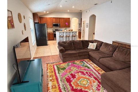 Villa ou maison à louer à Gainesville, Floride: 3 chambres, 193.24 m2 № 2415537 - photo 3