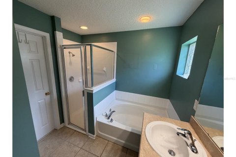 Villa ou maison à louer à Gainesville, Floride: 3 chambres, 193.24 m2 № 2415537 - photo 16