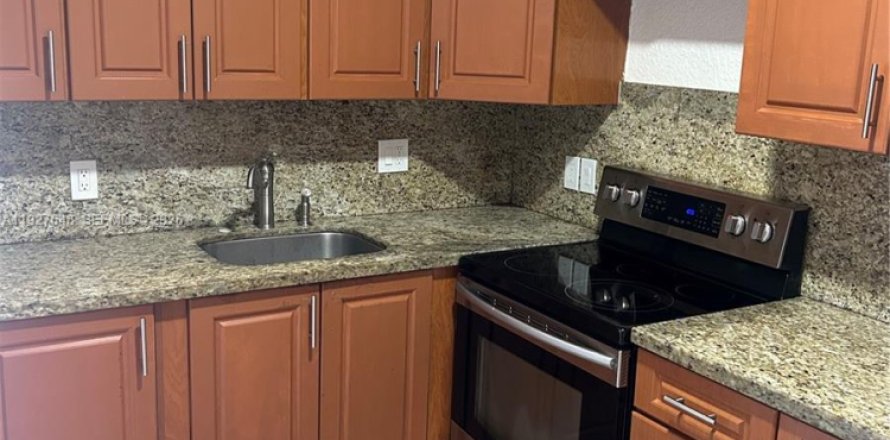 Дом в Форт-Лодердейл, Флорида 3 спальни, 182.27м2 № 1987908