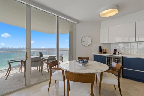 Condo in Sunny Isles Beach, Florida, 3 bedrooms  № 1882668 - photo 6