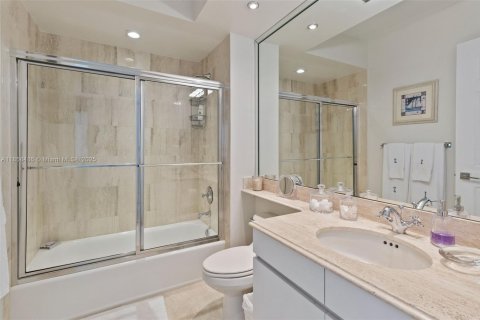 Condo in Sunny Isles Beach, Florida, 3 bedrooms  № 1882668 - photo 17