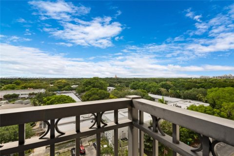 Condominio en venta en Coral Gables, Florida, 1 dormitorio, 66.24 m2 № 2076134 - foto 19